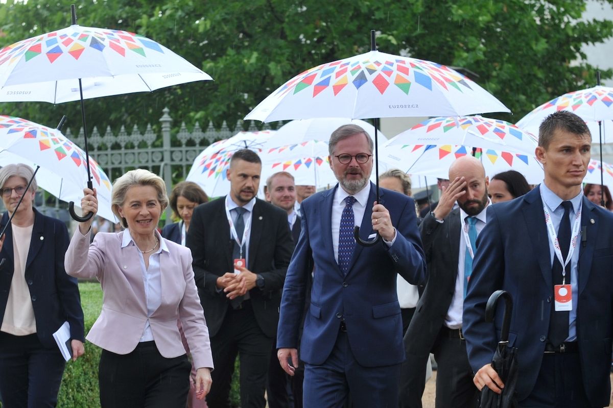 Premiér Petr Fiala vítá šéfku Evropské komise Ursulu von der Leyenovou.