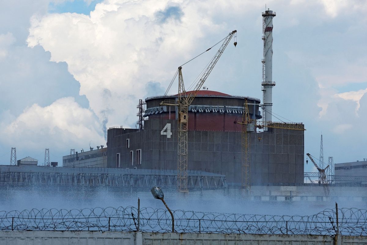 Pohled na Záporošskou jadernou elektrárnu.
