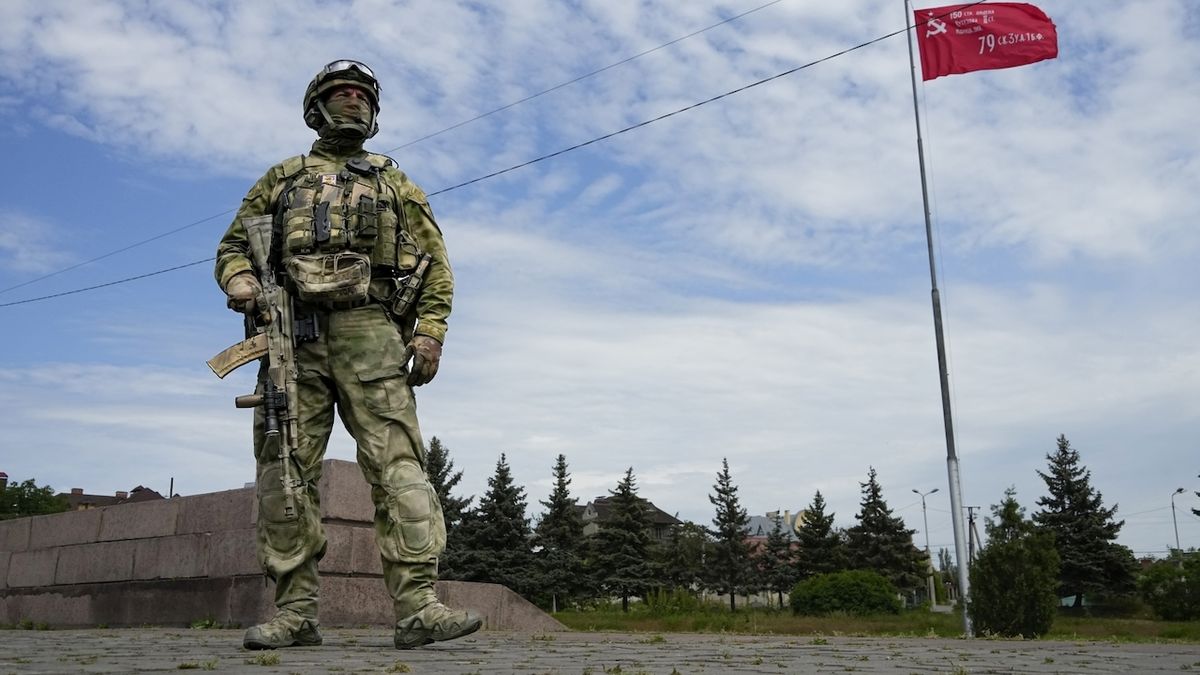 Ruská armáda čelí na Ukrajině vážnému nedostatku personálu