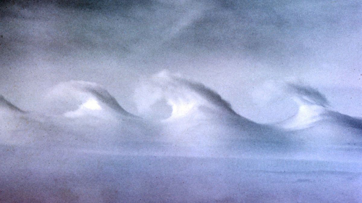 Vzácná oblaka ve tvaru vln uchvátila obyvatele Wyomingu