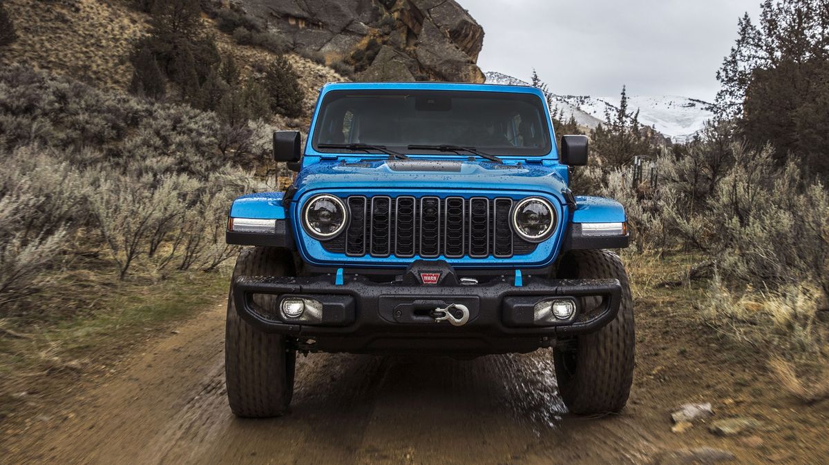 Jeep svolává 375 tisíc aut kvůli hrozbě požáru