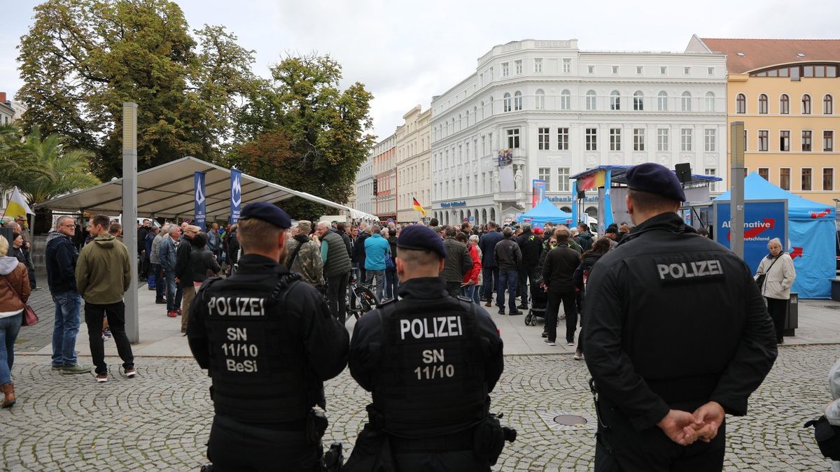 Němci sepsali vládě chmurné vysvědčení. Kancléřova SPD by poprvé neporazila Alternativu