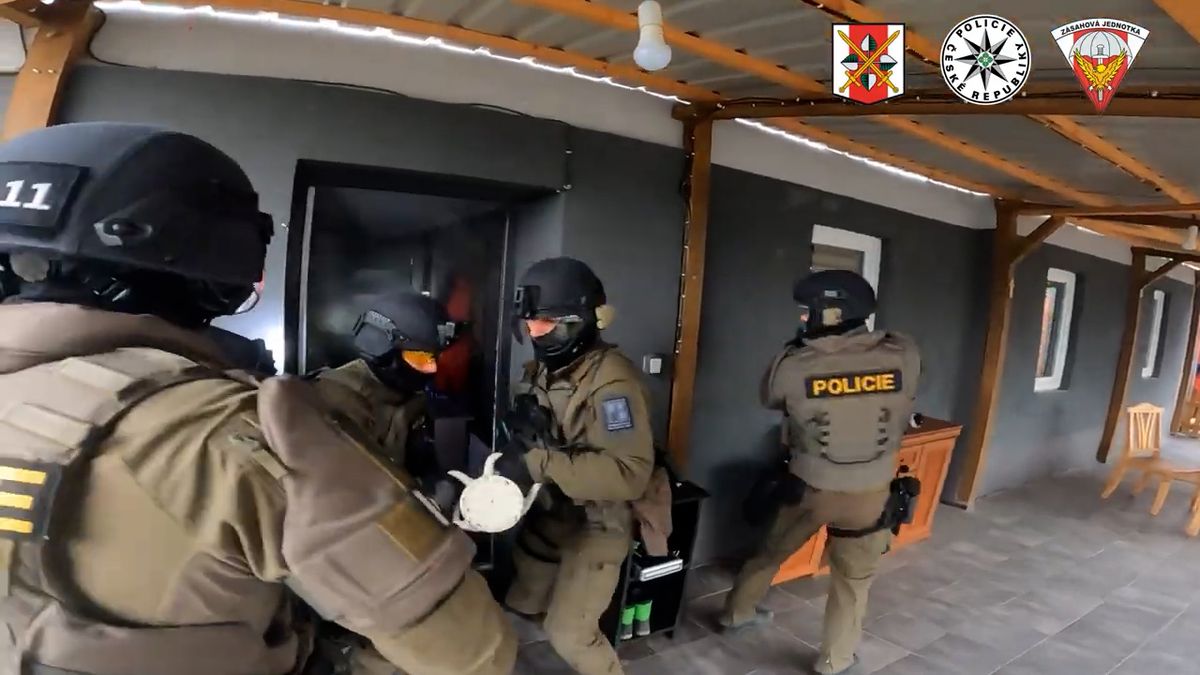 Útočníci na Teplicku vylákali mladíka do domu. Tam ho zbili