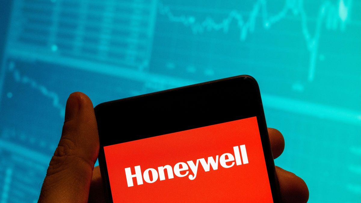 Brněnský Honeywell vyvinul černou skříňku pro letadla spojenou on-line se zemí