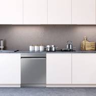 Spotřebiče s nerezovými povrchy dobře ladí například s pracovními plochami laděnými do šedé barvy, nebo s podlahami v obdobném odstínu.