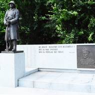 Pomník 4. pluku u Vrbenského kasáren