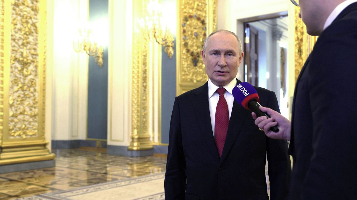 Rusové kráčejí od jednoho vítězství ke druhému, pochvaluje si Putin