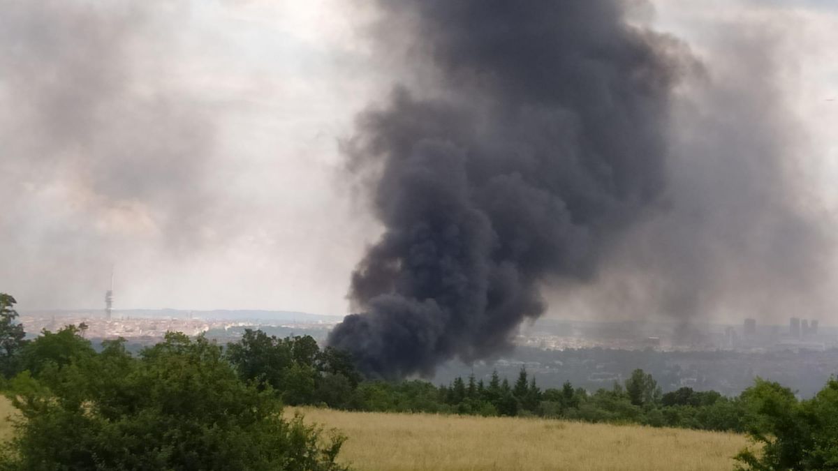V Praze hořela střelnice