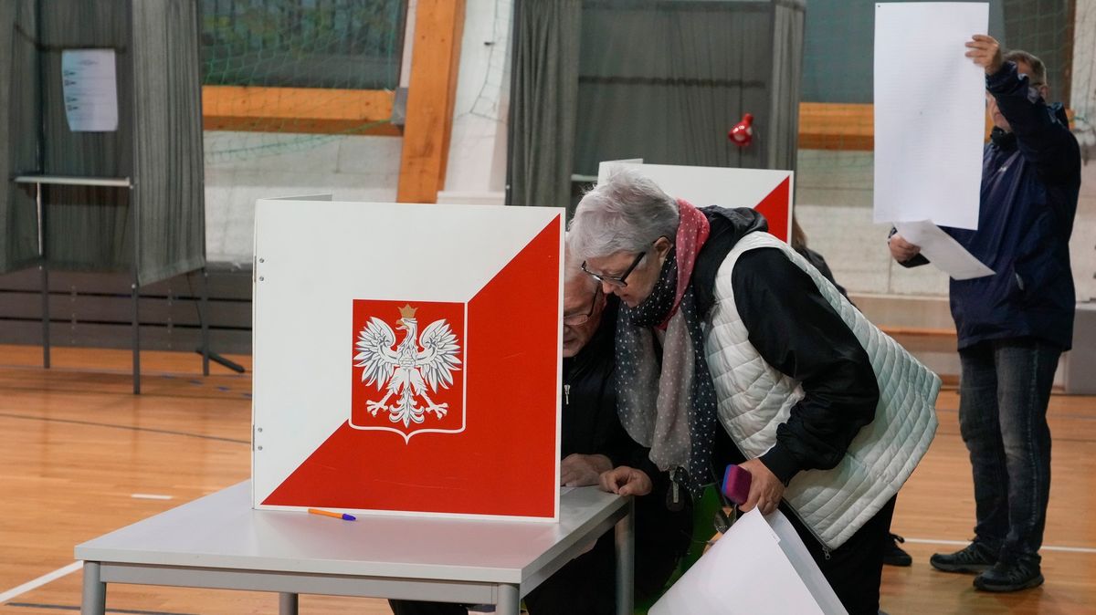 Polští voliči k referendu nepřišli