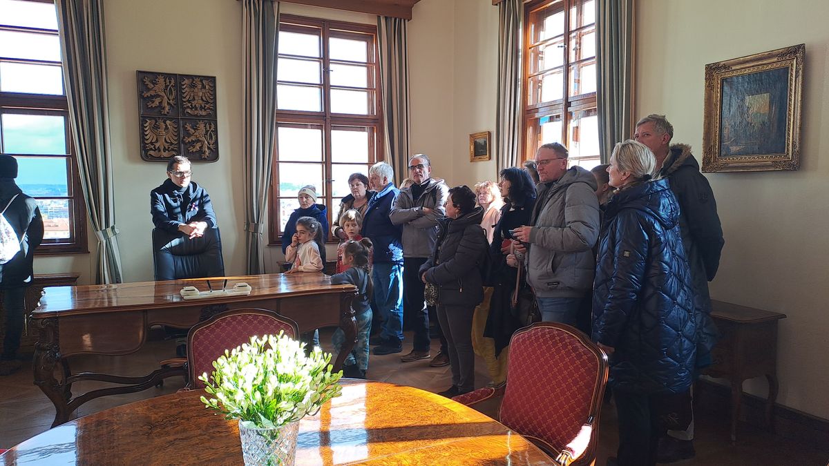 Lidé v Hrzánském paláci obdivovali interiéry i výhledy na Prahu