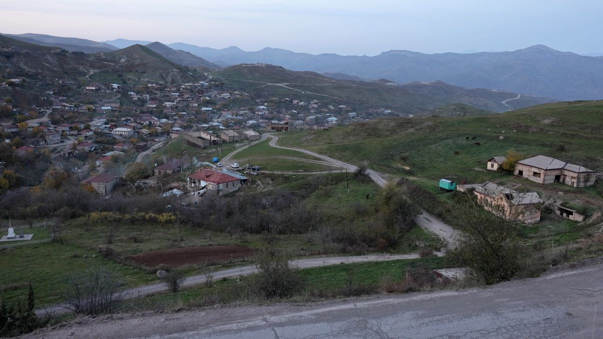 Čech ilegálně přešel hranice z Arménie do Ázerbájdžánu. Byl zadržen