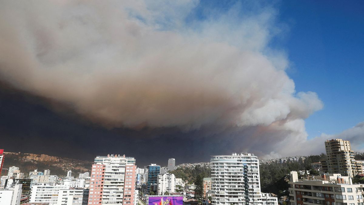 V Chile hoří stovka požárů, zabily už desítky lidí