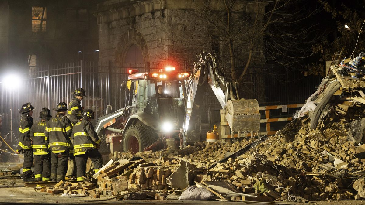 V newyorském Bronxu se zřítil kus šestipatrového domu