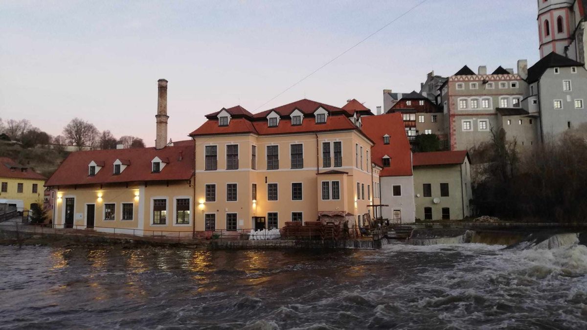 Lipno upouští vodu, Český Krumlov je stále na 3. stupni