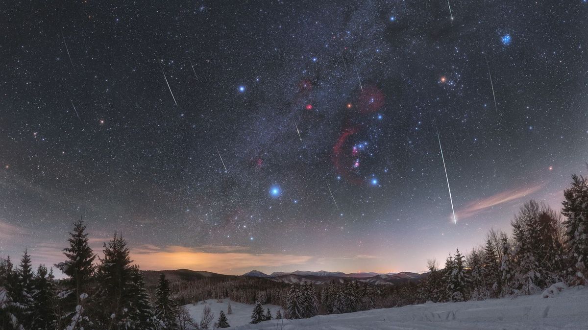 Meteory, kometa a zatmění Měsíce při superúplňku. Výběr astronomických úkazů roku 2024