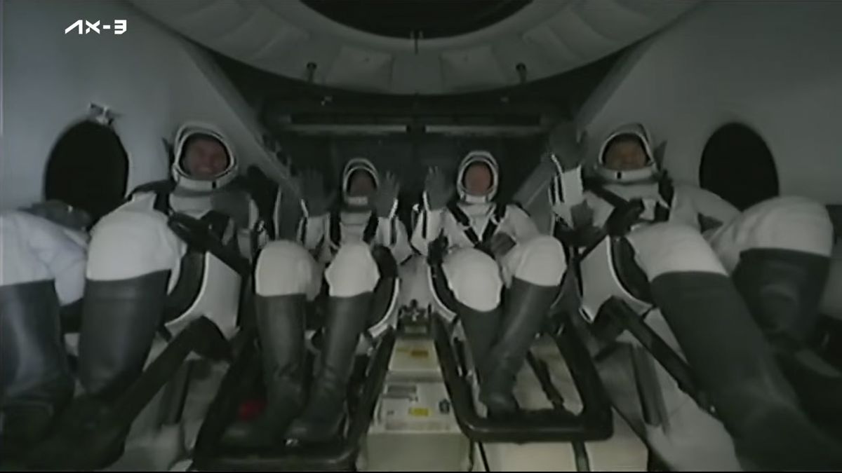 Astronauti ze soukromé mise Ax-3 se vrátili z ISS, přistáli v oceánu