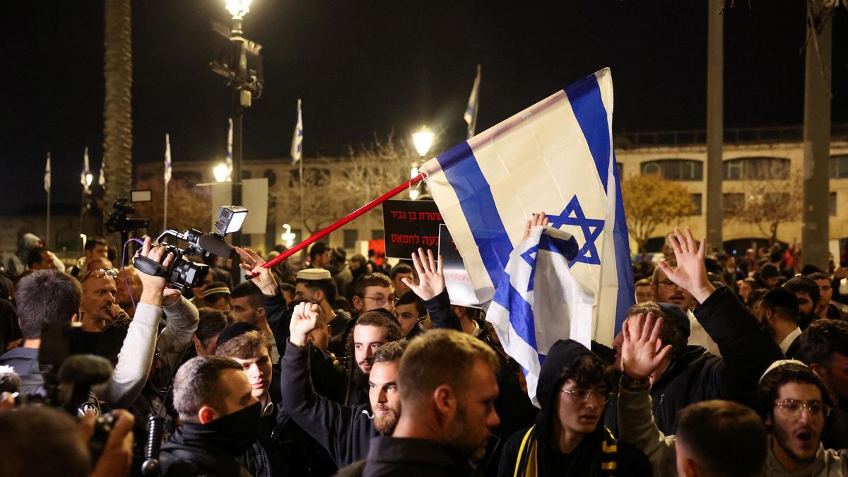 Policie v Jeruzalémě utnula pochod nacionalistů, volali po zničení Chrámové hory
