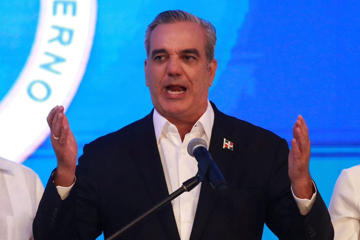 Prezident Dominikánské republiky Abinader ve volbách jasně vede 
