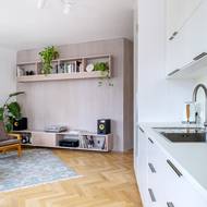 Kuchyň je propojená s obývacím pokojem