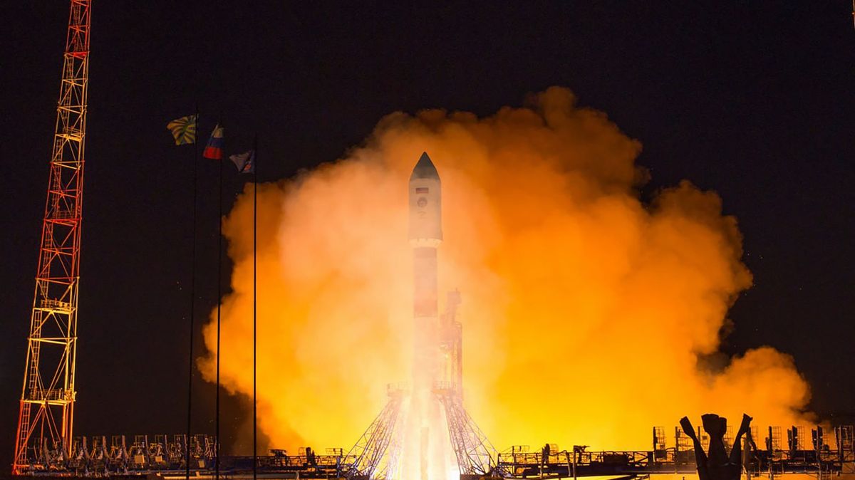 Rusko vypustilo družici schopnou ničit ostatní satelity, tvrdí USA