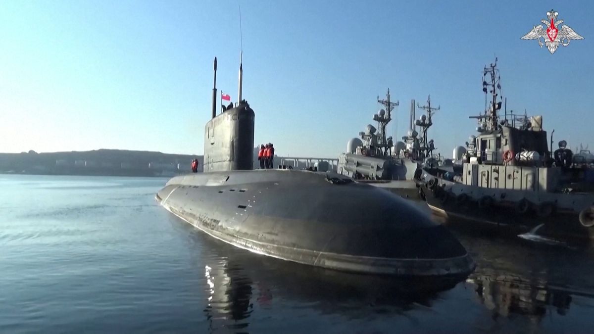 Rusko zahájilo námořní manévry v Tichém oceánu
