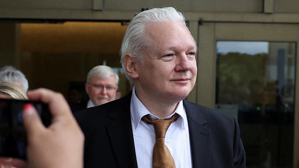 Assange přiznal vinu a zamířil do rodné Austrálie