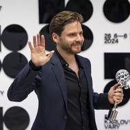 Patří k hercům, kteří jsou hvězdami, ale zůstávají lidmi