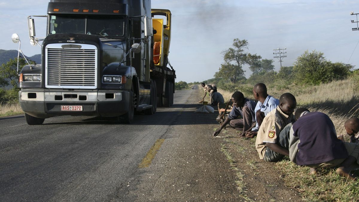 V Zimbabwe zatkli českého turistu. Hrozí mu dvacet let vězení