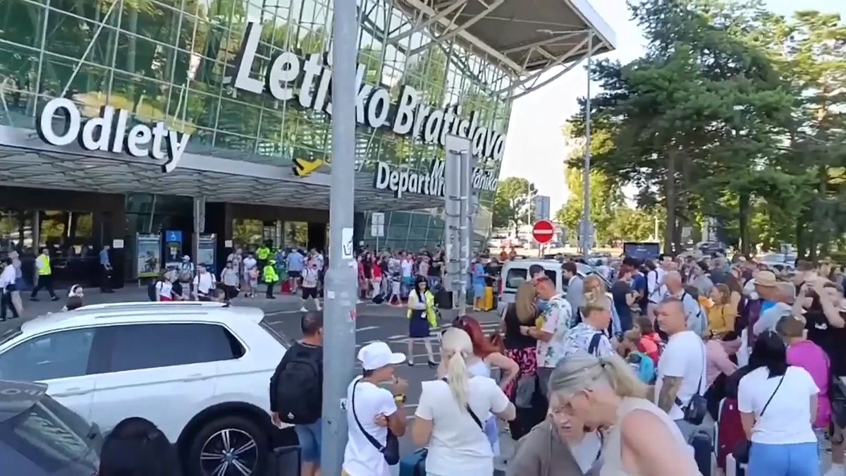 Evakuace bratislavského letiště, anonym nahlásil bombu