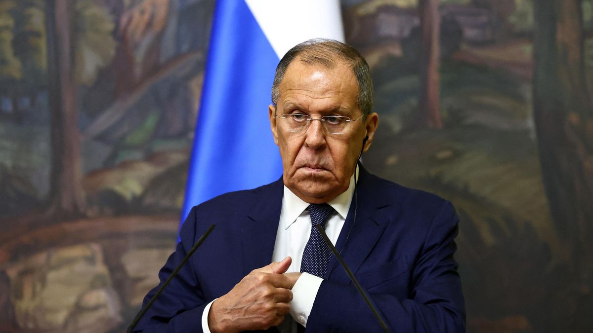 Lavrov: Západ si zahrává s ohněm a třetí světová válka nezasáhne jen Evropu