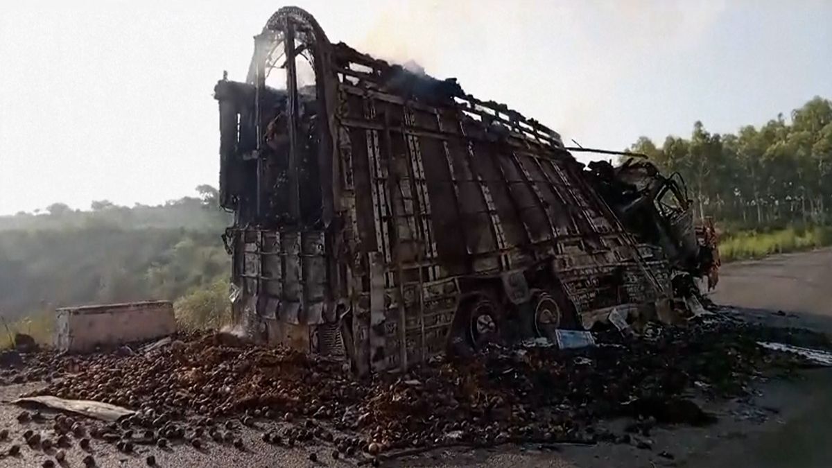 Ozbrojenci v Pákistánu postříleli 23 lidí, které vytáhli z aut a autobusů