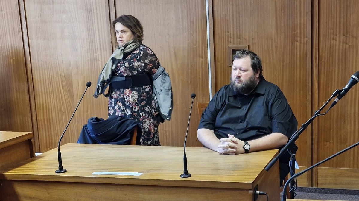 Řidič tramvaje v Olomouci přejel vystupující ženu. Vyvázl s podmínkou, a ještě se mu nelíbilo, že nesmí řídit