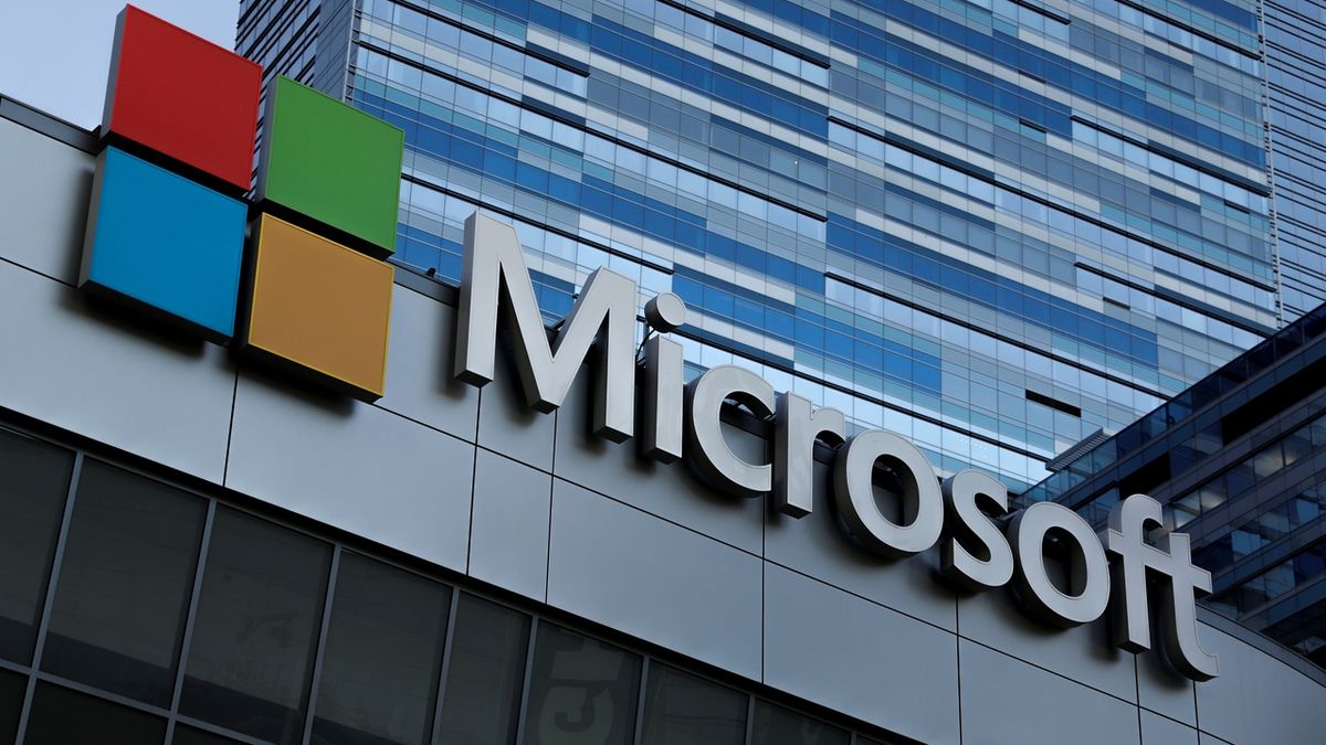 Tržní hodnota Microsoftu překonala dva biliony dolarů