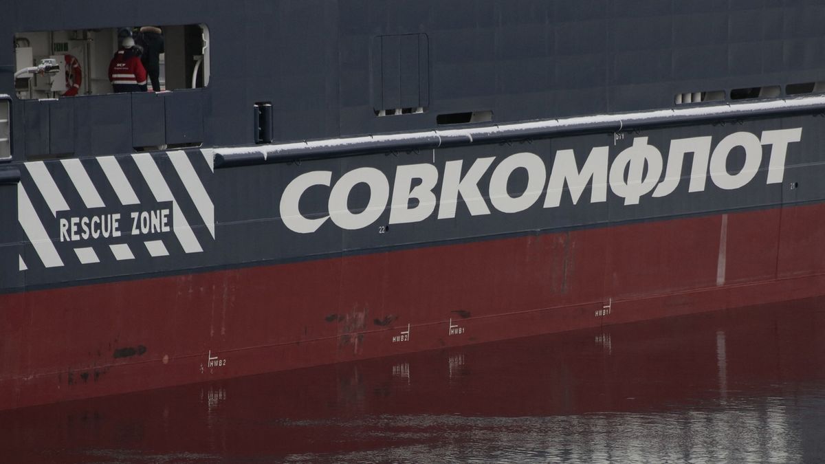 O ruskou ropu není zájem, tankery odmítají přístavy v Kanadě či Velké Británii