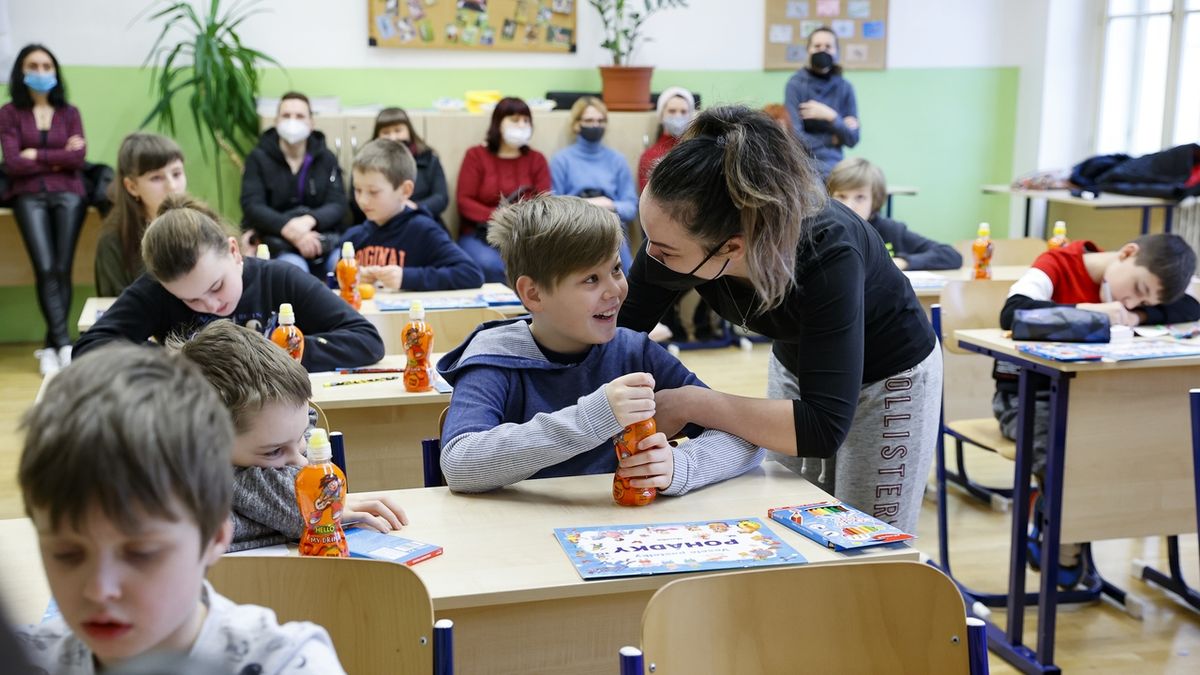 Jednotřídka pro uprchlíky z Ukrajiny na gymnáziu v Praze (snímek z března)