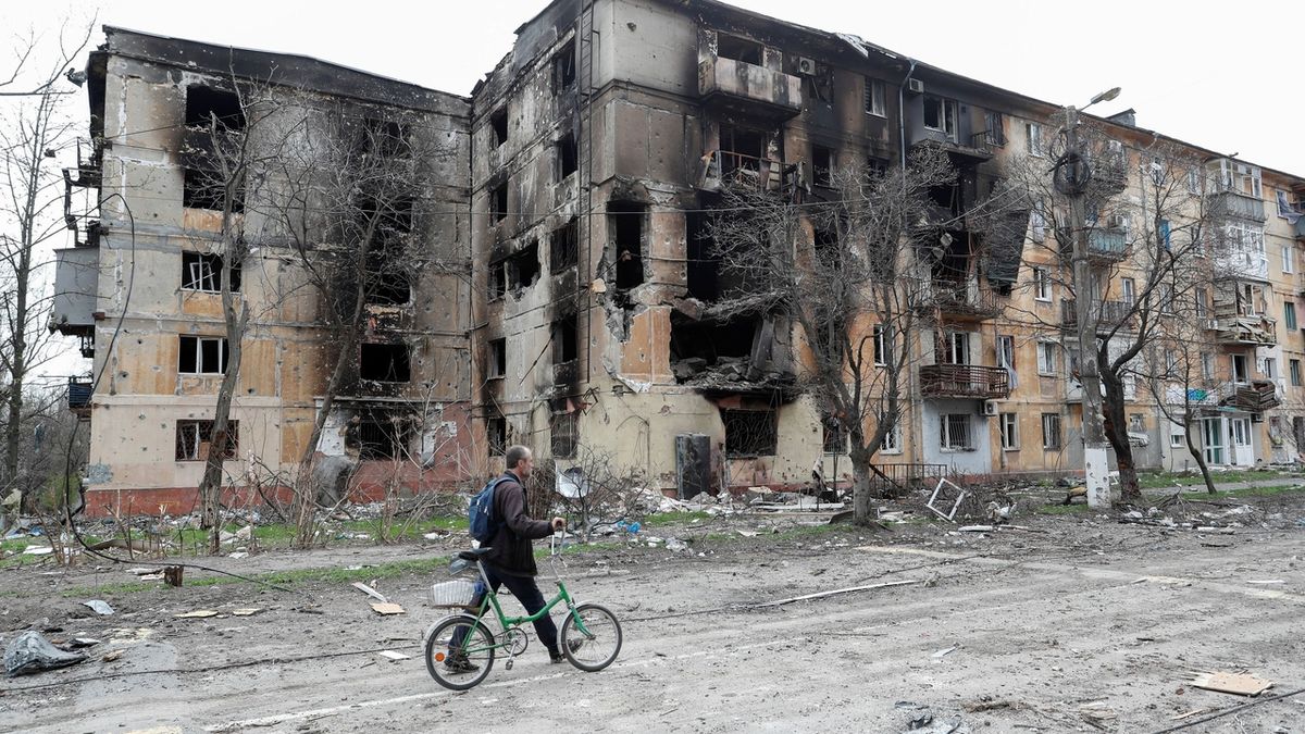 Mariupol žádá svět z posledních sil o pomoc