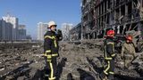 FOTO: Vybombardované obchodní centrum v Kyjevě
