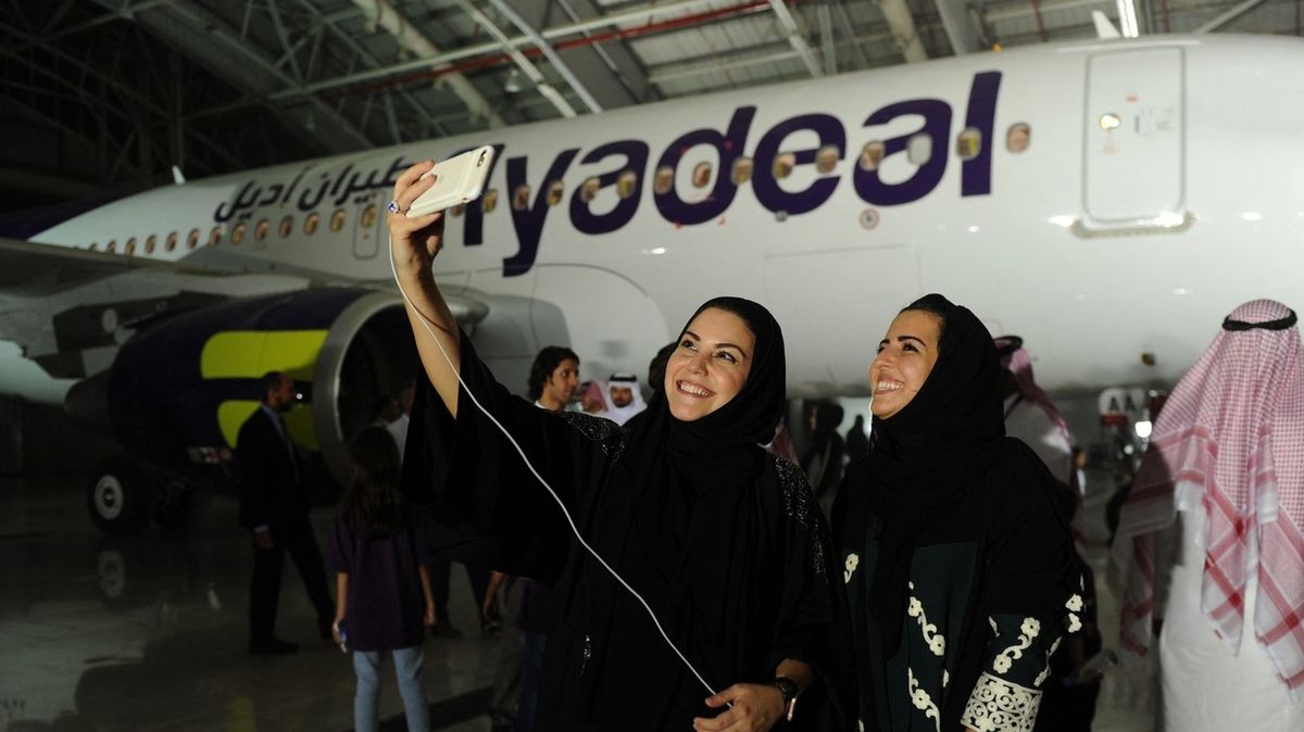 Saúdskoarabské aerolinky poprvé vypravily let s výhradně ženskou posádkou