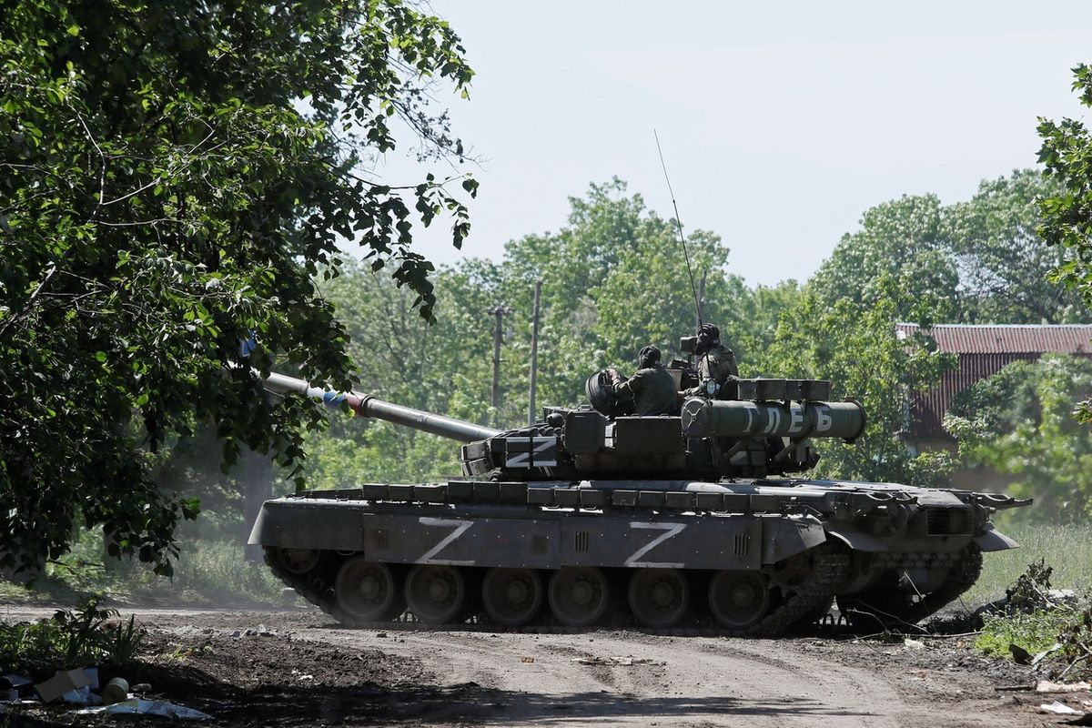 Tank proruských doněckých separatistů na Donbasu 