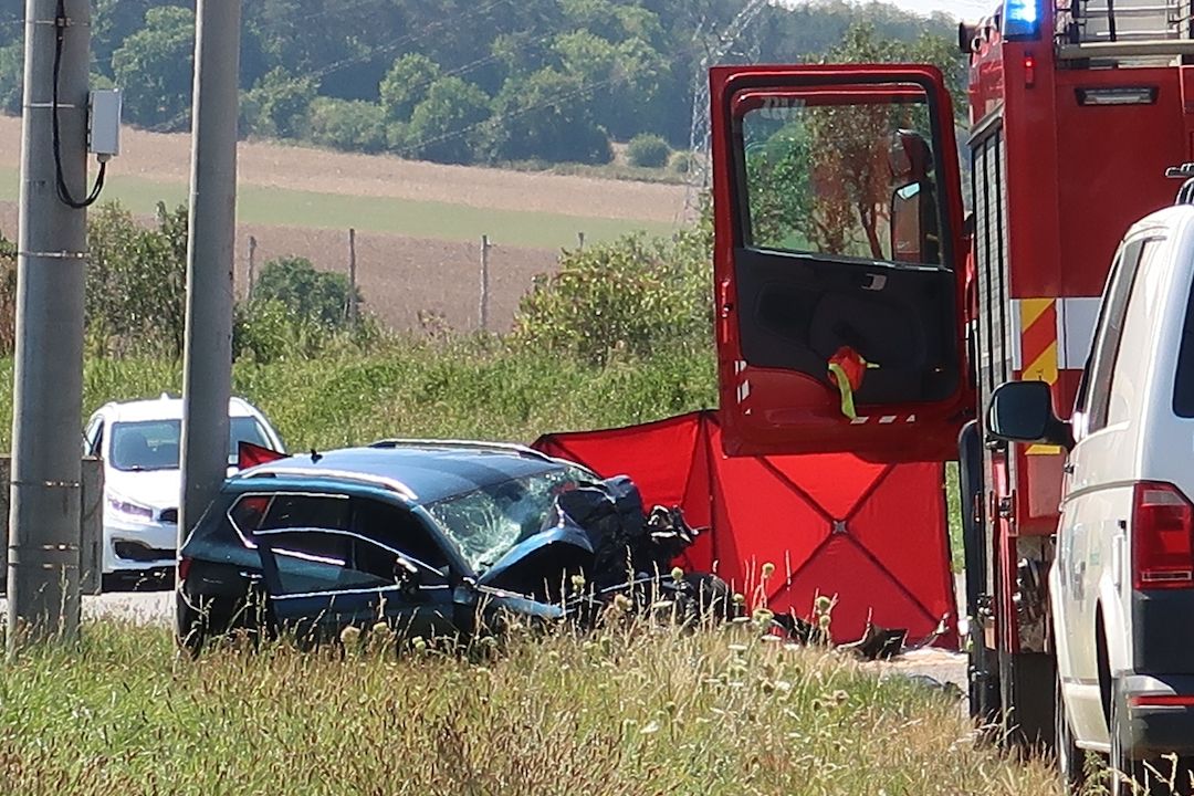 Úterní nehoda nedaleko Plzně, při níž zemřel 66letý muž. 