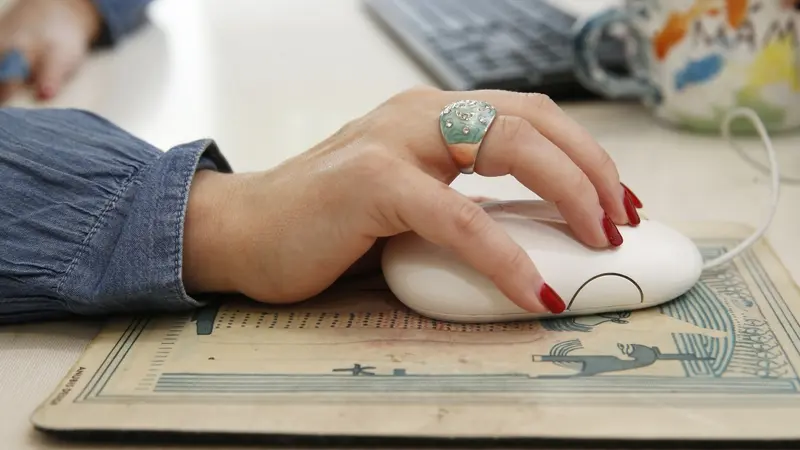 Žena z Jeseníku zachraňovala peníze. Podfukářům poslala 265 tisíc korun