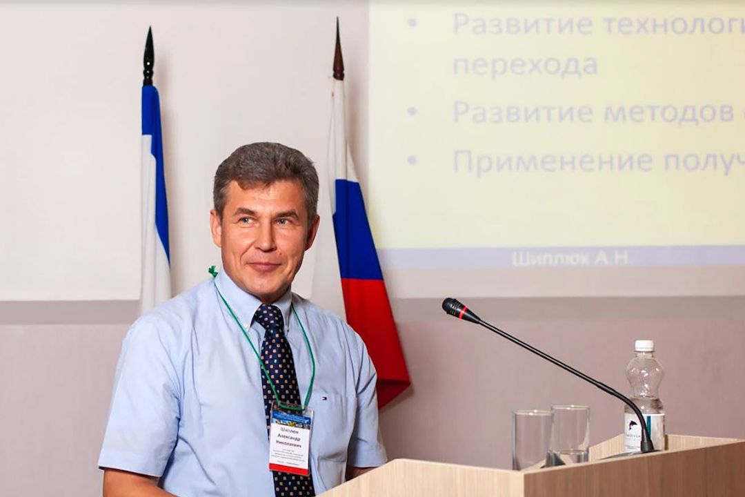 Alexandr Šipljuk při přednášce v roce 2019