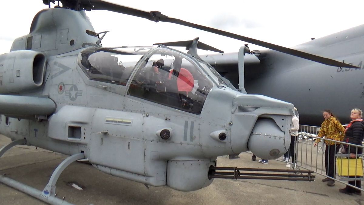 Úžasné stroje, říkají američtí piloti o vrtulnících AH-1Z, které kupuje česká armáda