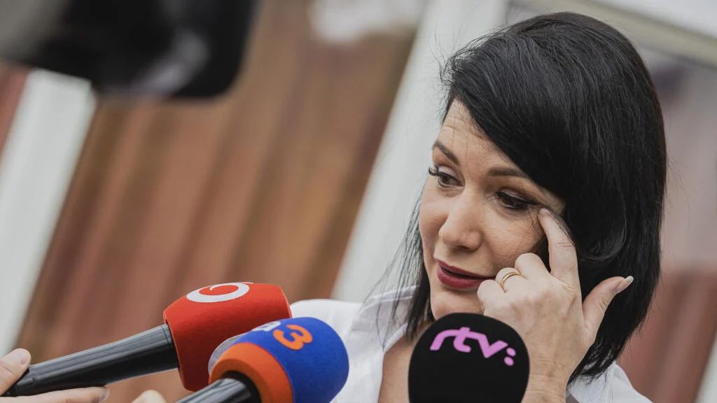 Opoziční poslankyně na Slovensku tvrdí, že ji fyzicky napadla vládní kolegyně