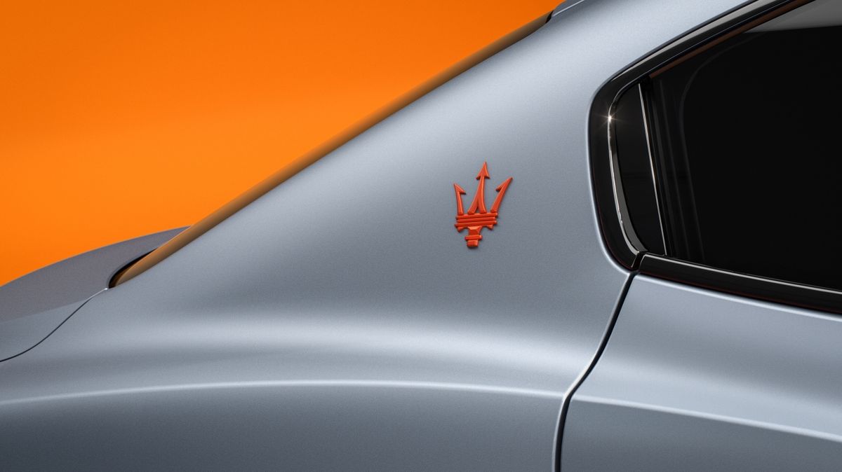 Maserati se rozloučí s osmiválci dvěma speciálními modely