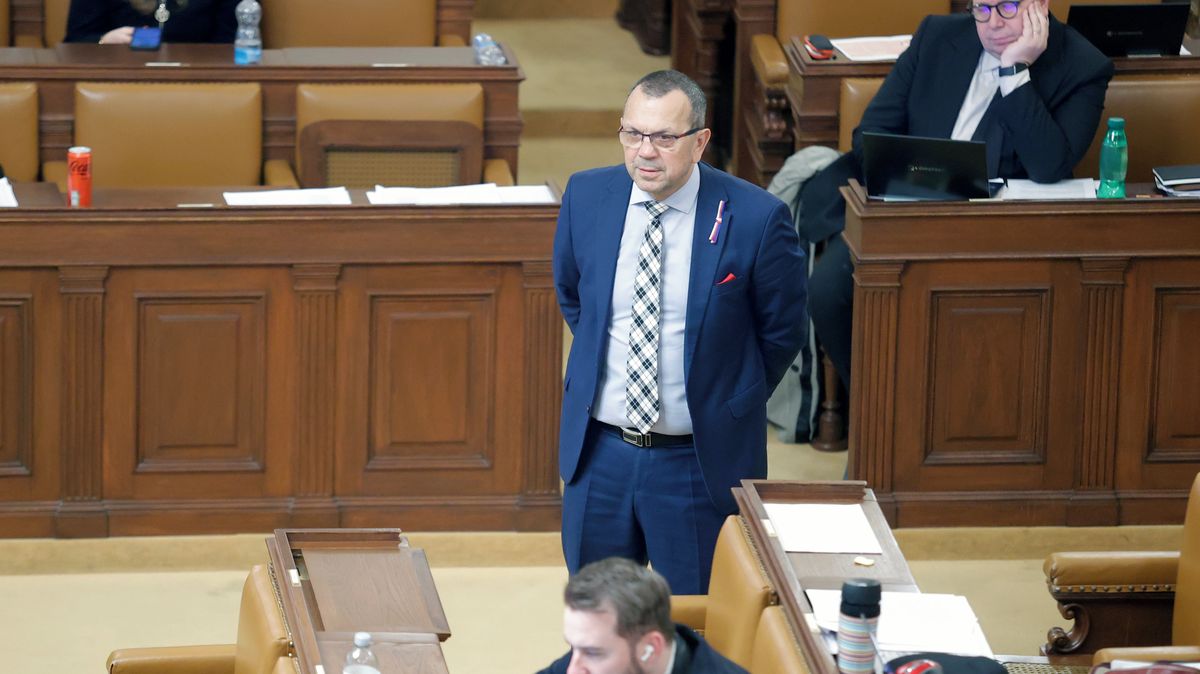 Foldynu překvapila Okamurova schůzka se Strnadem, bude chtít vysvětlení