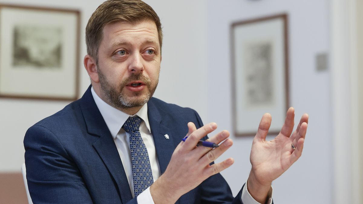 Rakušan: V Česku může zůstat až třetina Ukrajinců