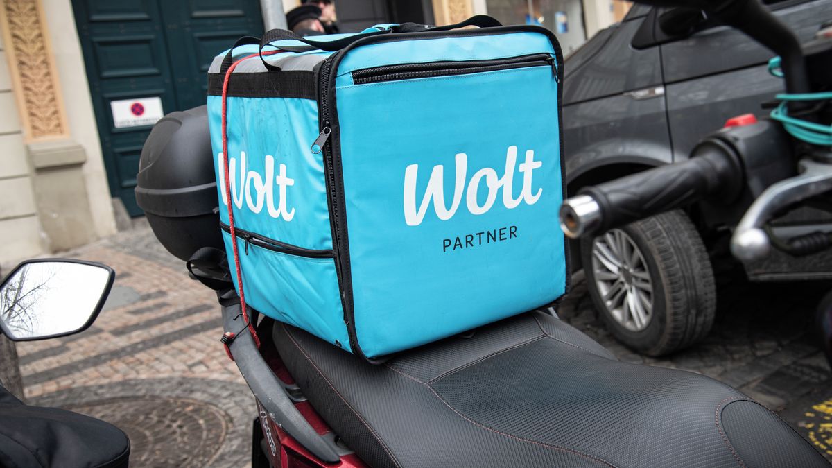 Zpoždění pár minut. Kolaps rozvážky jídel kvůli protestu nenastal