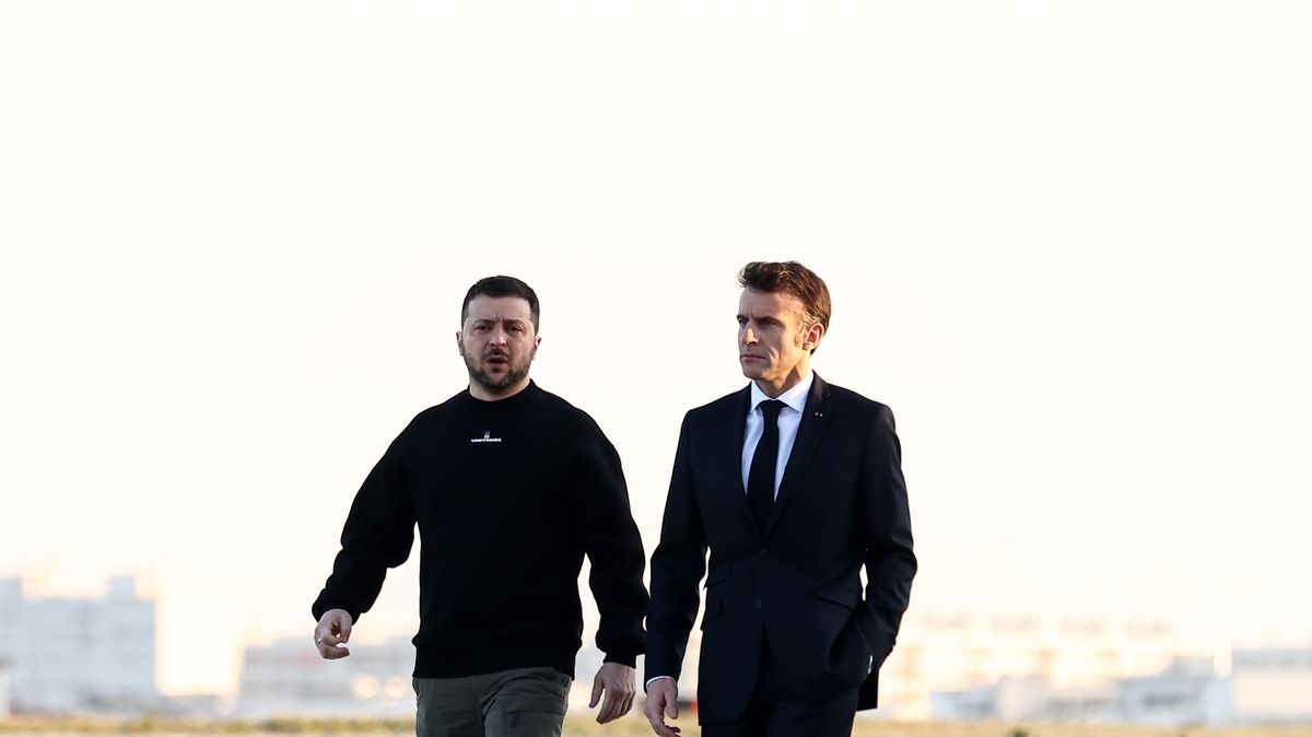 Zelenskyj volal kvůli posílení protivzdušné obrany i Macronovi