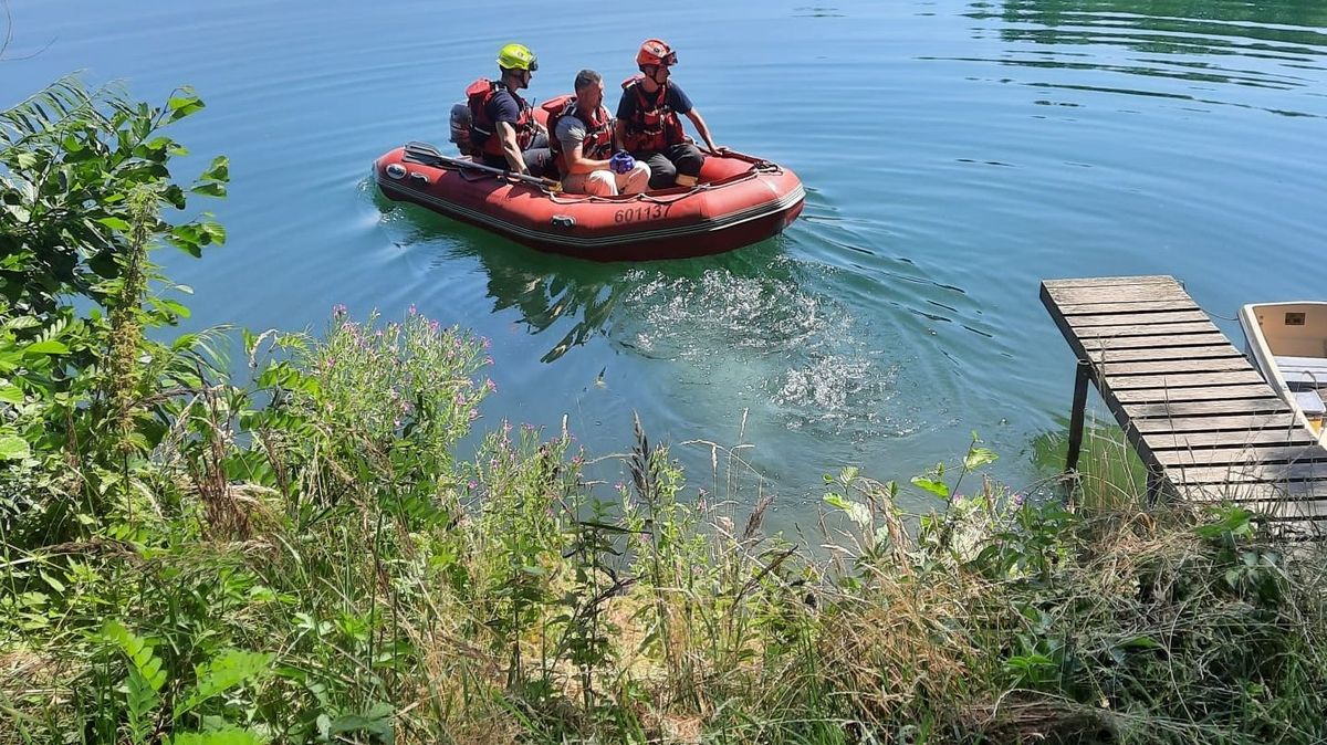V jezeře na Přerovsku se utopila seniorka